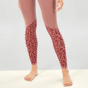 The purrrrrfect pair of leggings